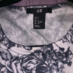 H&M Dresses - H&M Floral Dress H&M Dresses - H&M Floral Dress
